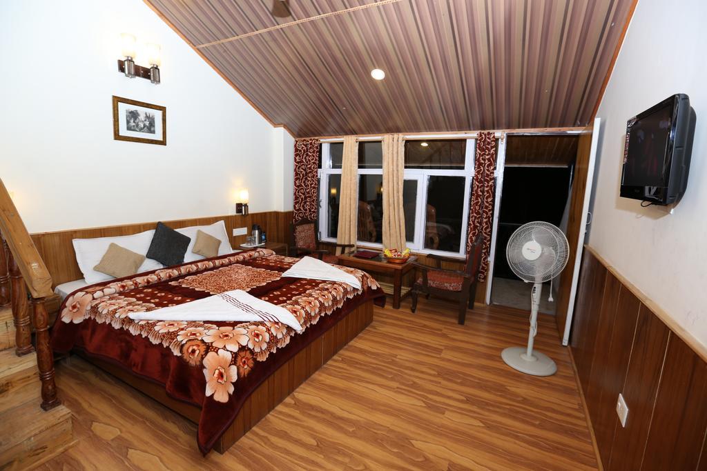 Hotel Natraj Manali Dharamshala Kamer foto